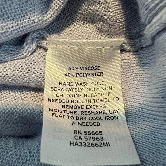 Halogen Light purple gray top with buttons up back Size Small - Picture 7 of 7